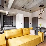 Apartment Homewell Boutique Stare *